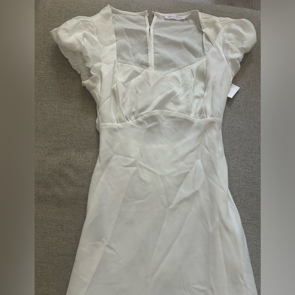 All in favor White Mini Dress - Picture 3 of 7